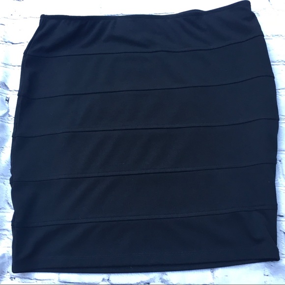 Forever 21 - 1X skirt - Picture 7 of 10